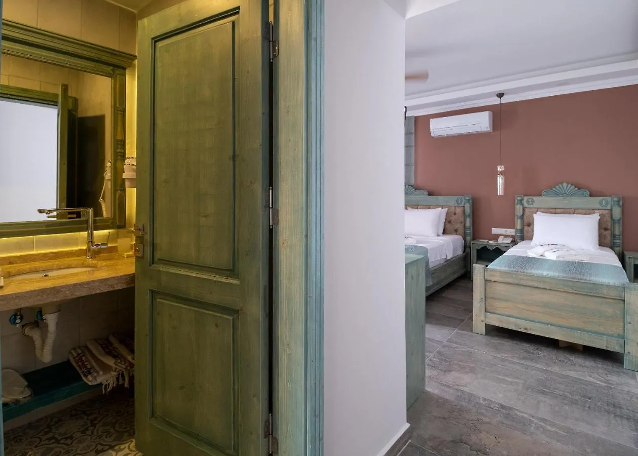 Noel Baba Hotel Kas 2*,