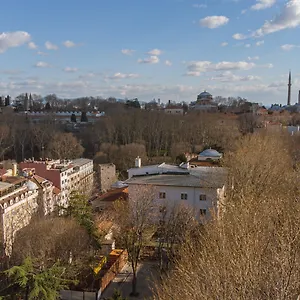 Отель Sude