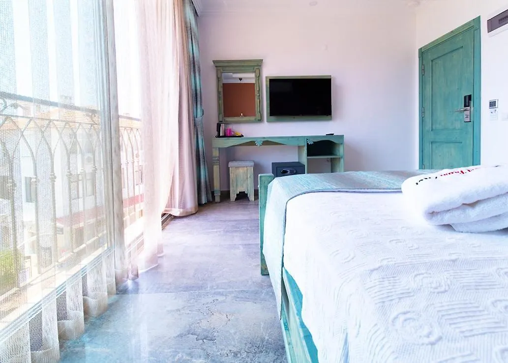 Noel Baba Hotel Kaş