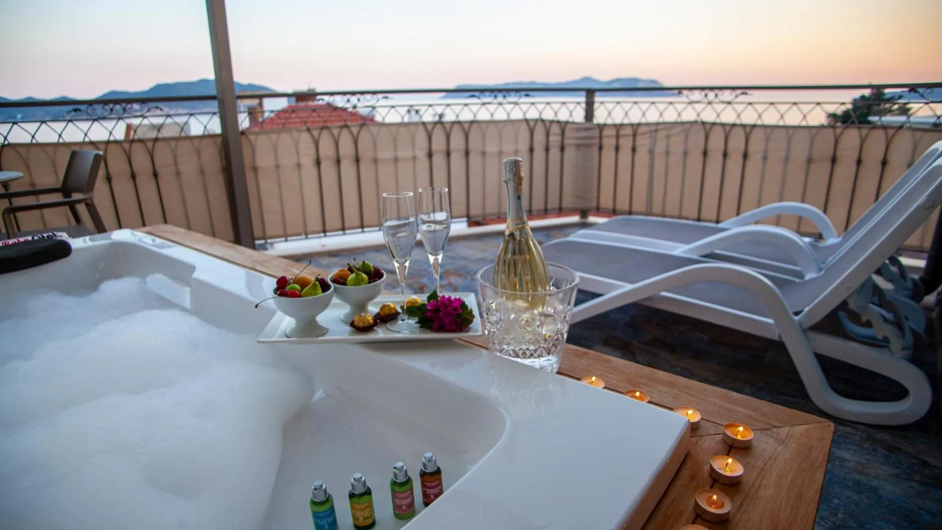 Noel Baba Hotel Kaş Turquie